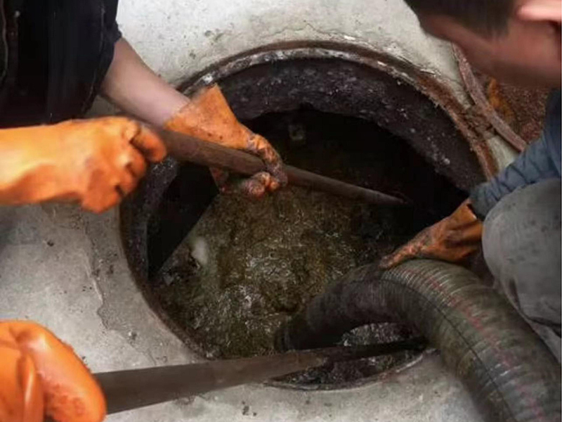 绥滨清理化粪池时如何避免沼气的危害?